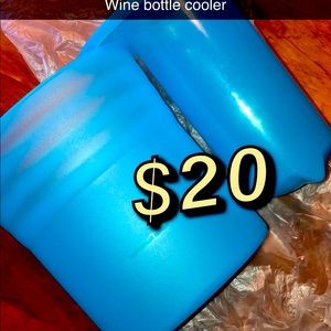 Brand new Tupperware Wine bottle cooler